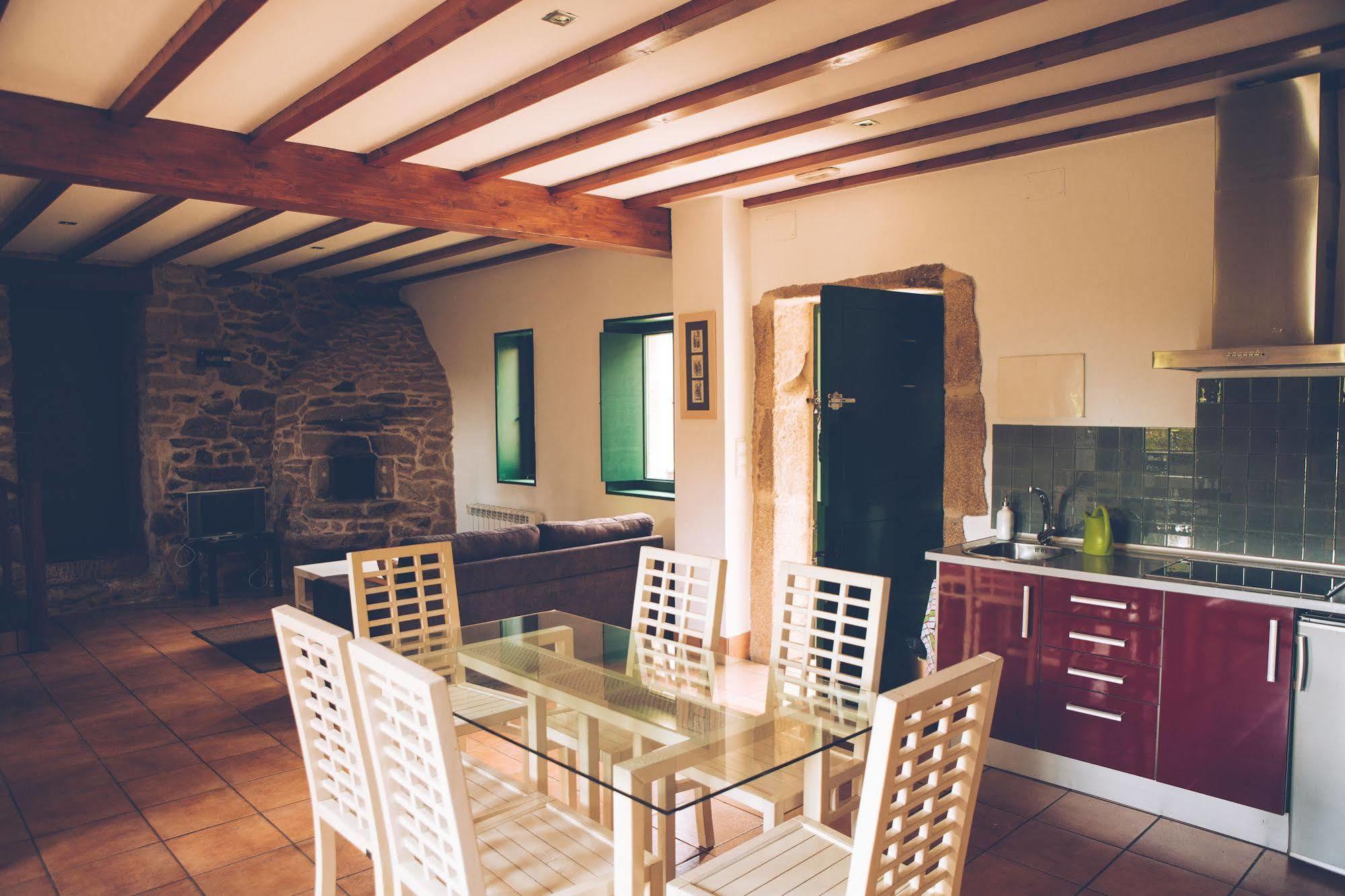 Parada De Francos Guest House Teo Екстериор снимка