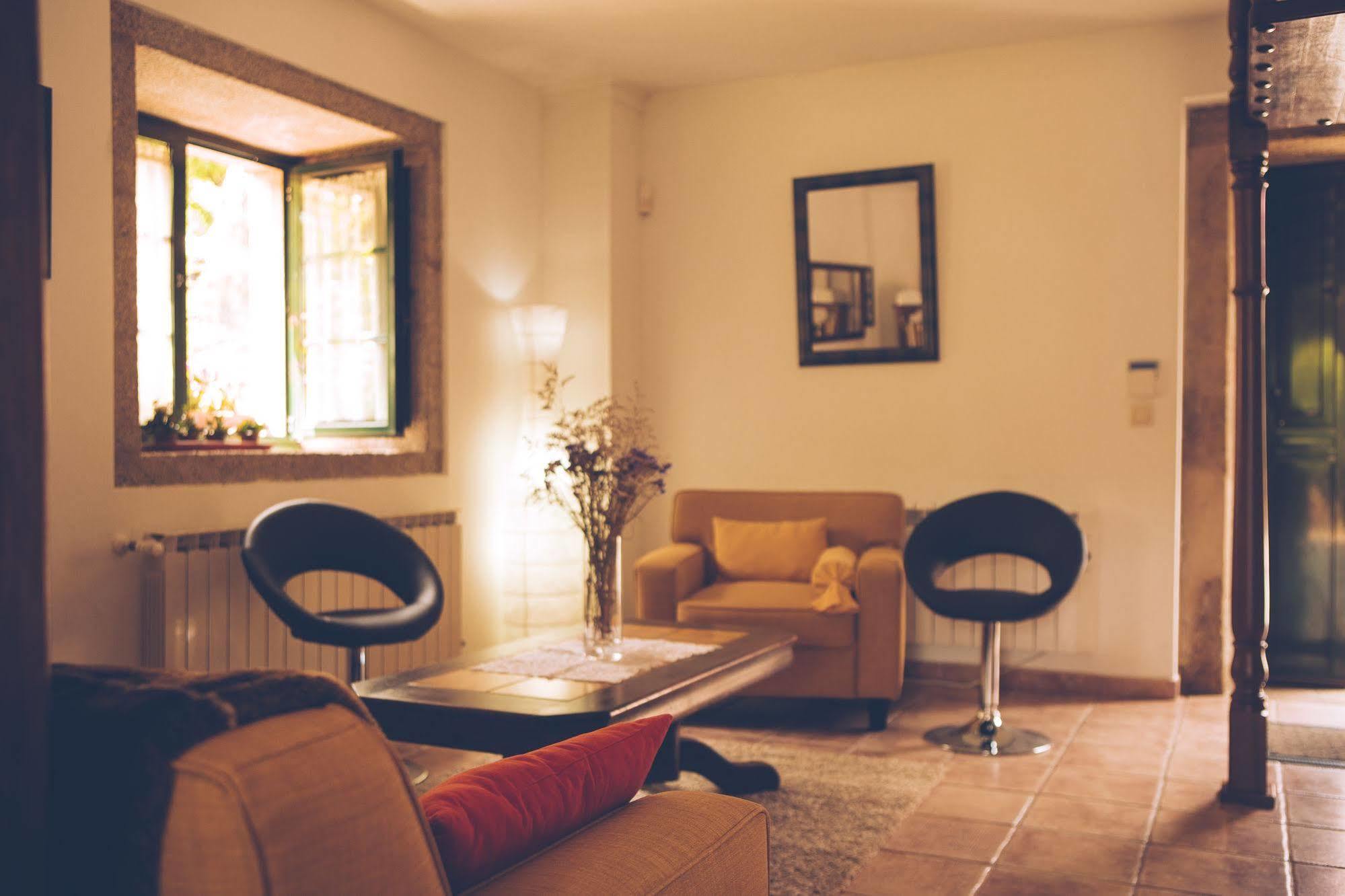 Parada De Francos Guest House Teo Екстериор снимка
